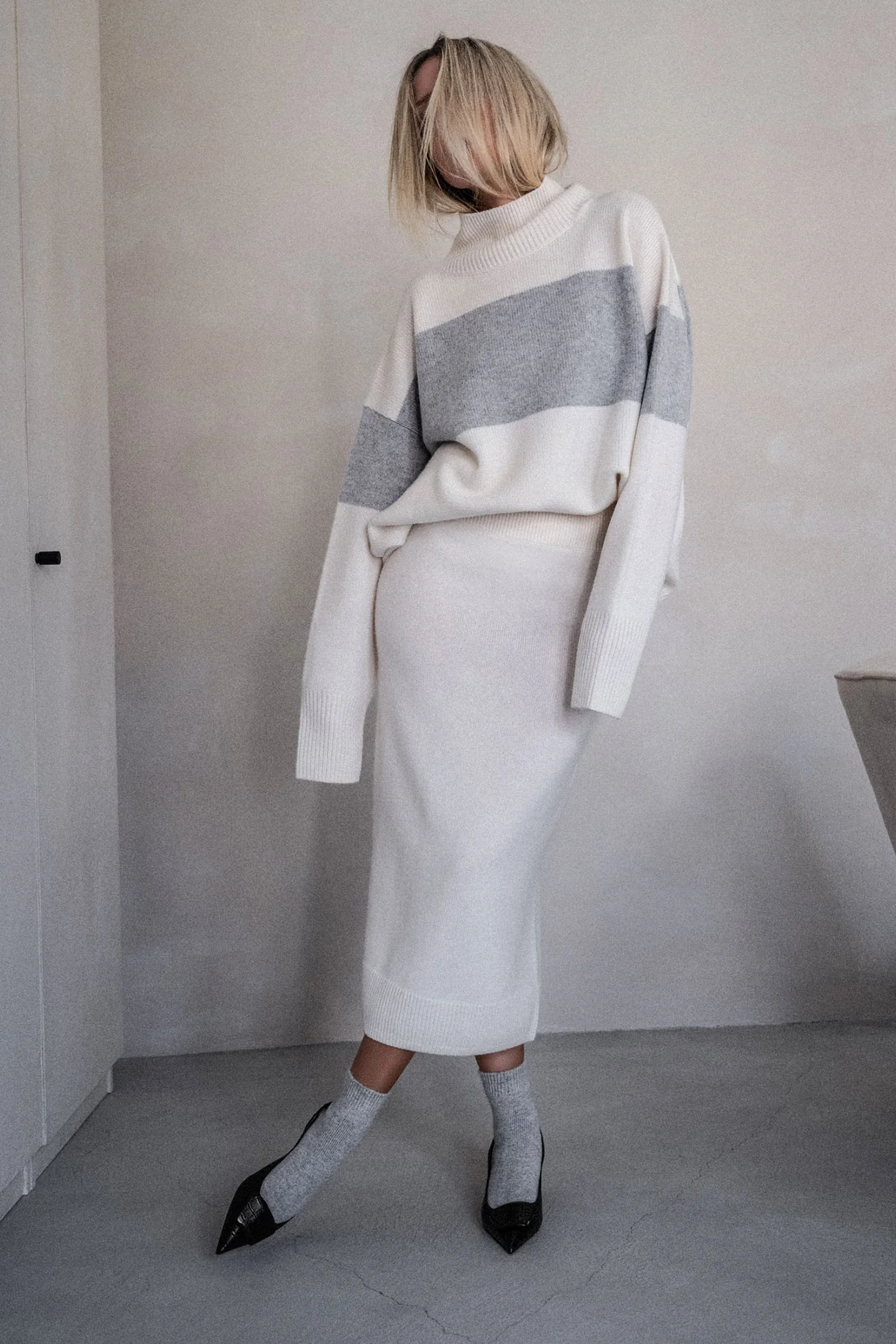 AGATHA STRIPED CASHMERE TURTLENECK SWEATER - Image 6