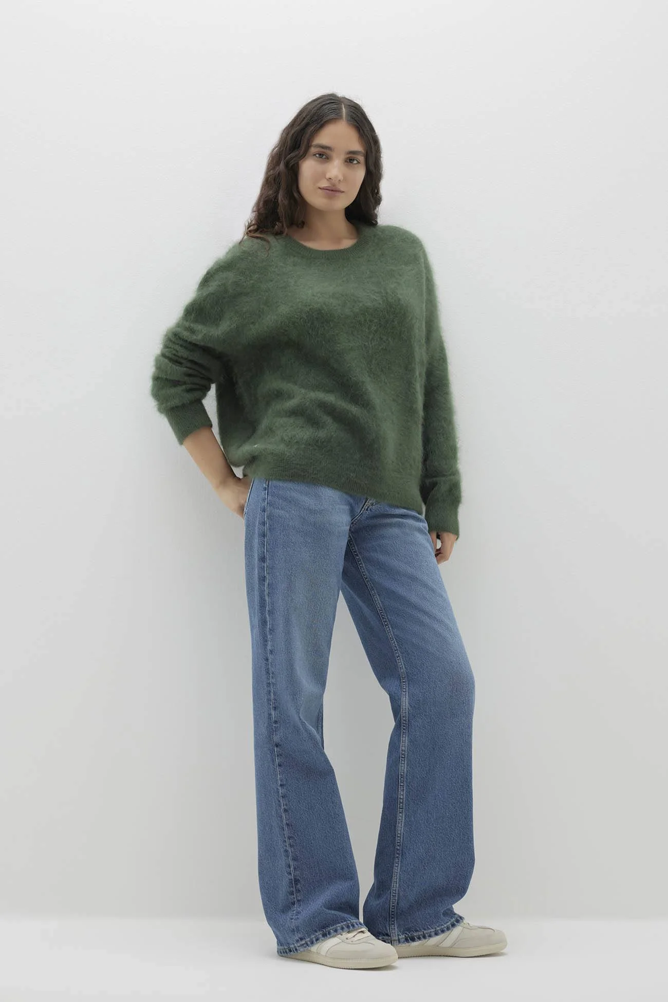 AGNES BRUSHED CASHMERE CREWNECK SWEATER - Image 13