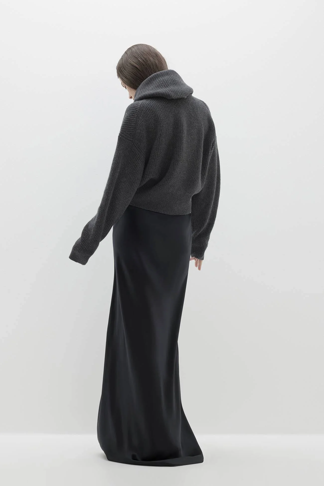 ALAYAH CASHMERE TURTLENECK SWEATER - Image 2