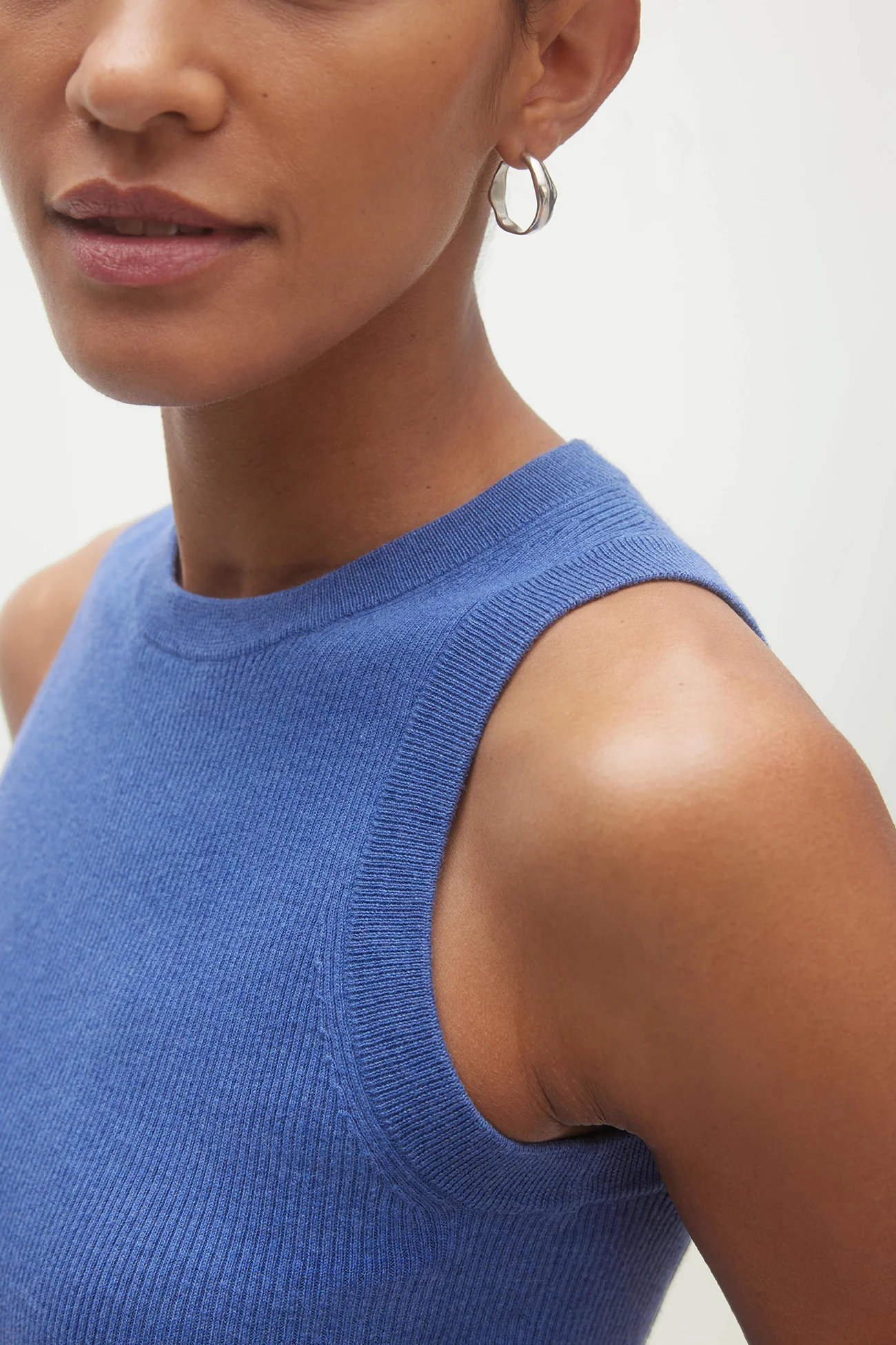 ALESSIA CREWNECK TANK - Image 37