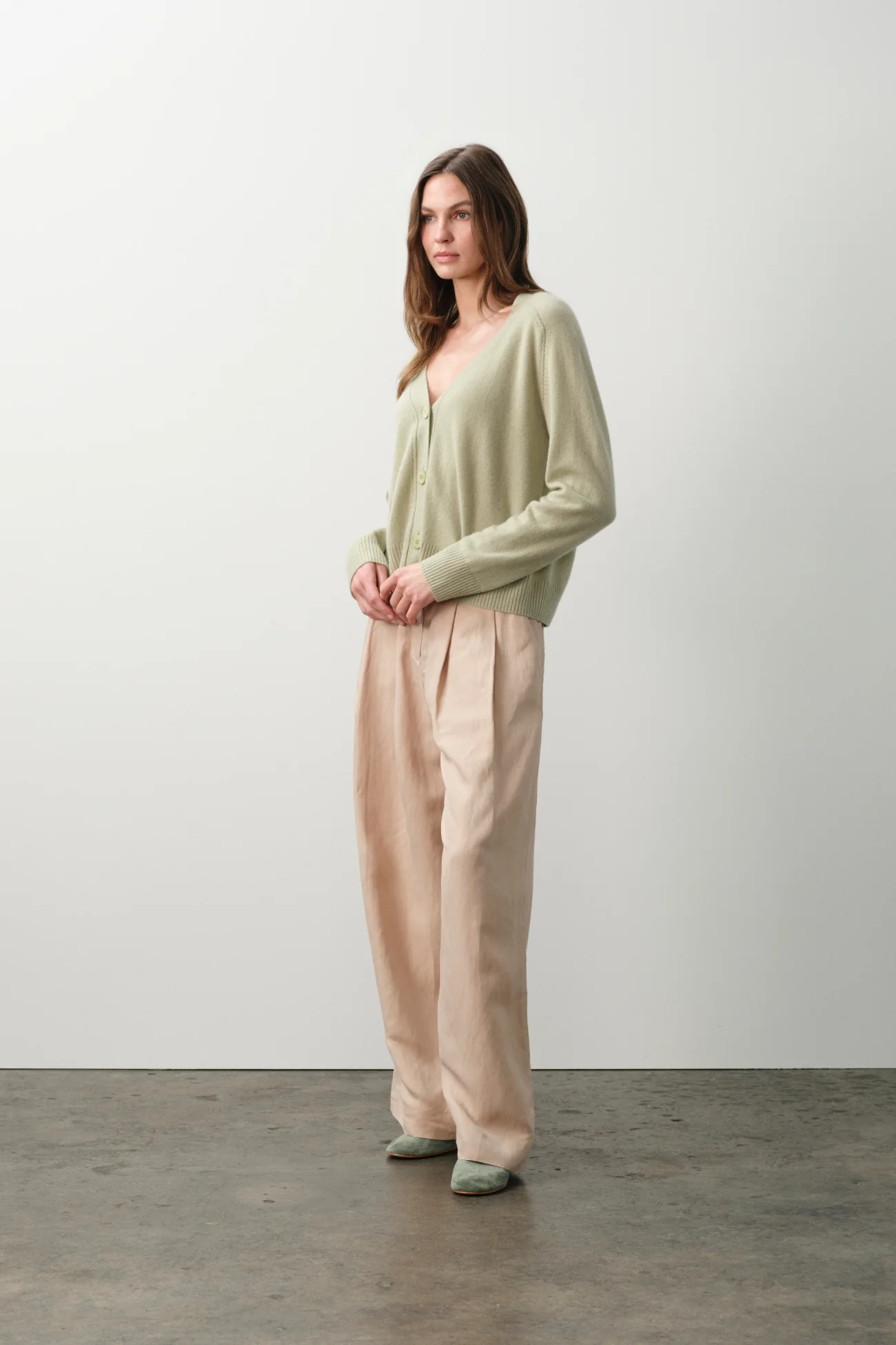 ALTHEA FEATHERWEIGHT CASHMERE CARDIGAN - Image 13