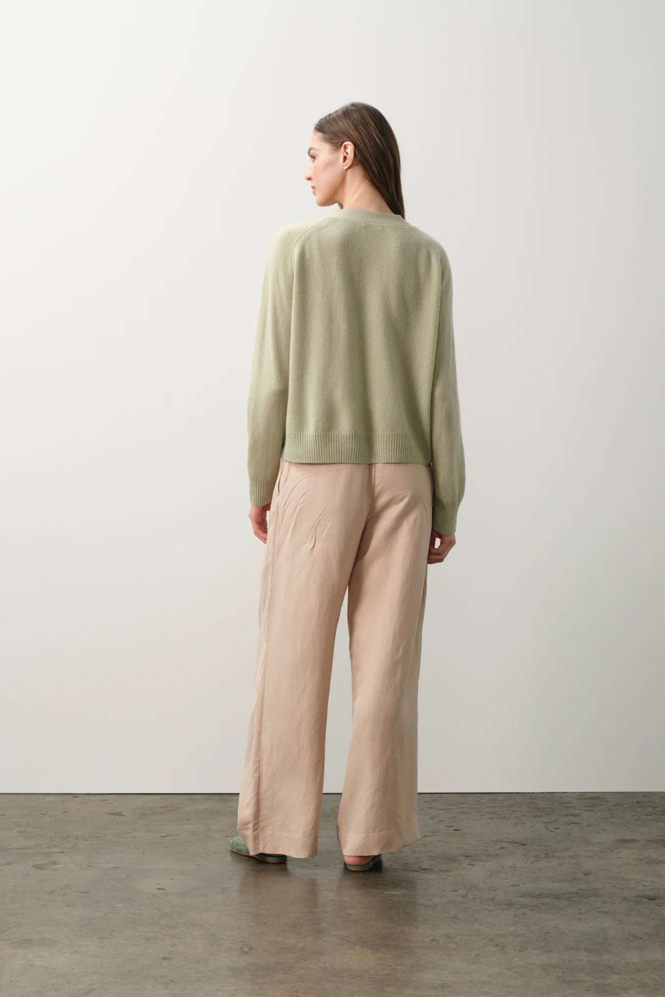 ALTHEA FEATHERWEIGHT CASHMERE CARDIGAN - Image 14