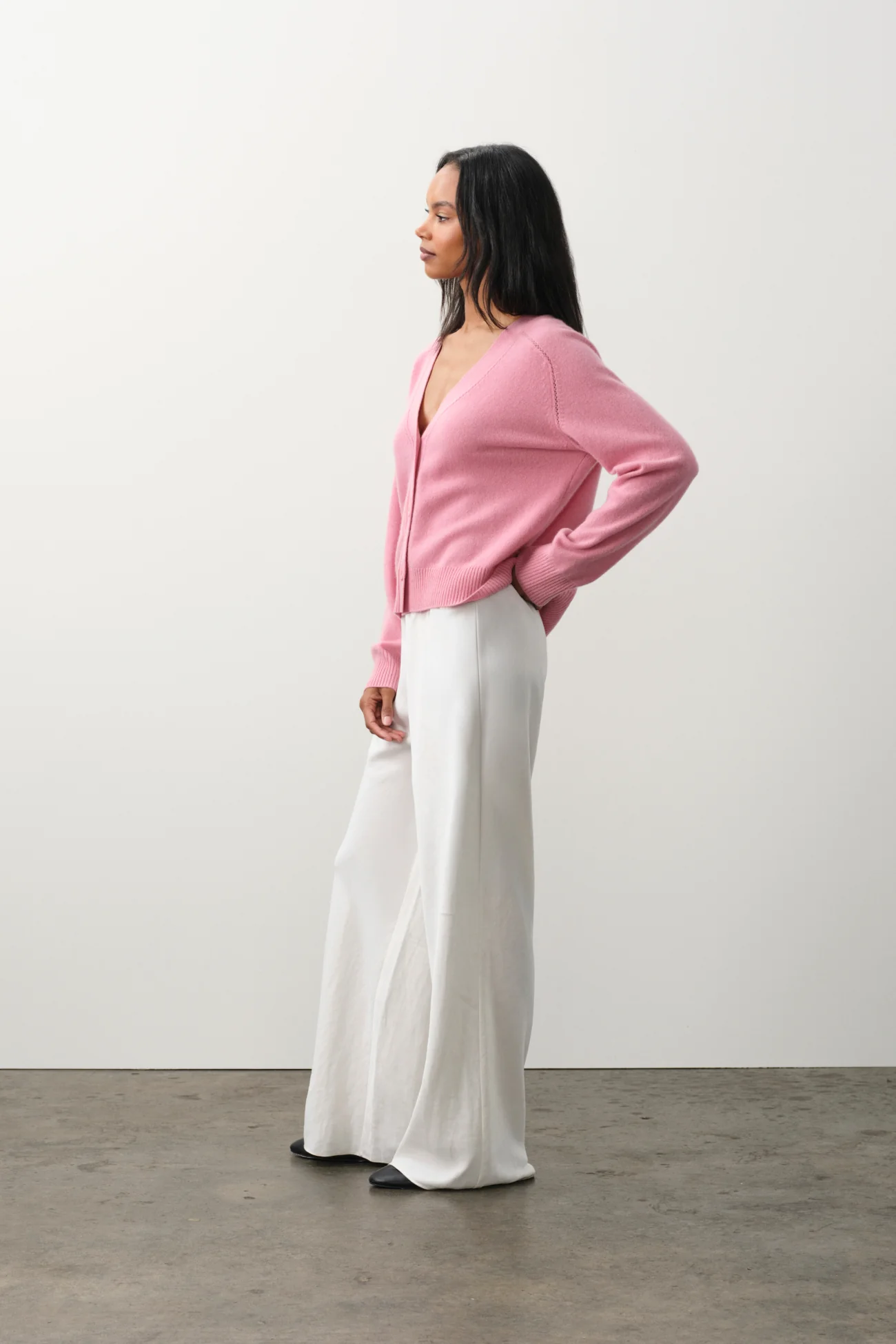 ALTHEA FEATHERWEIGHT CASHMERE CARDIGAN - Image 3