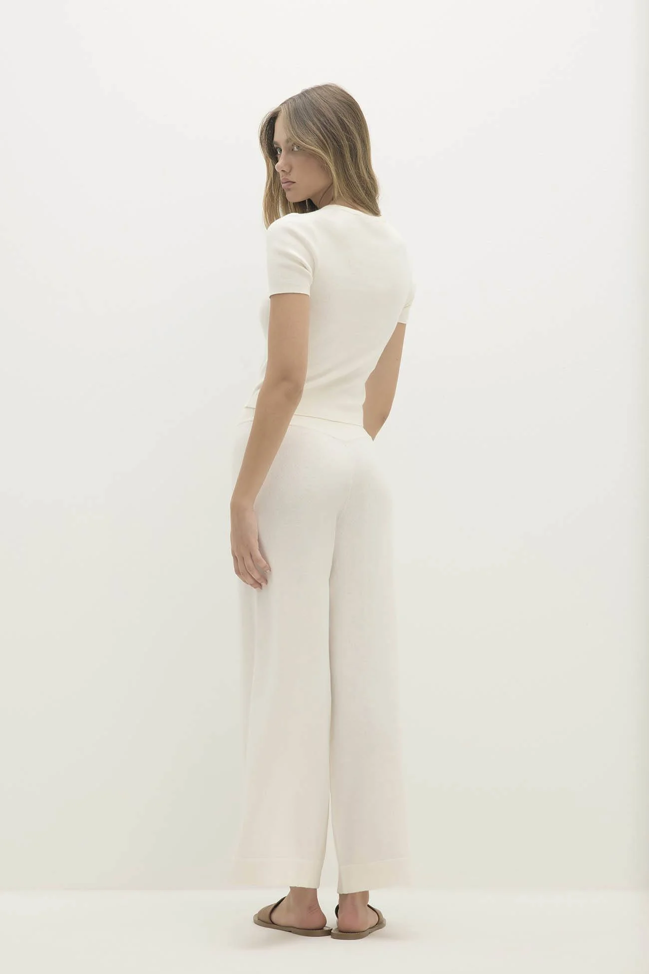 AMEY COTTON CASHMERE CREWNECK TEE - Image 14