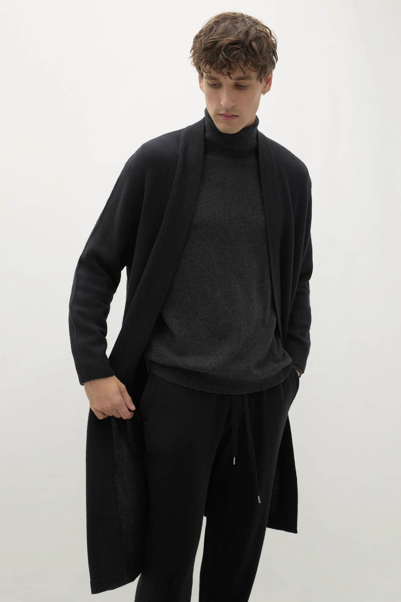 ANGUS CASHMERE ROBE - Image 15