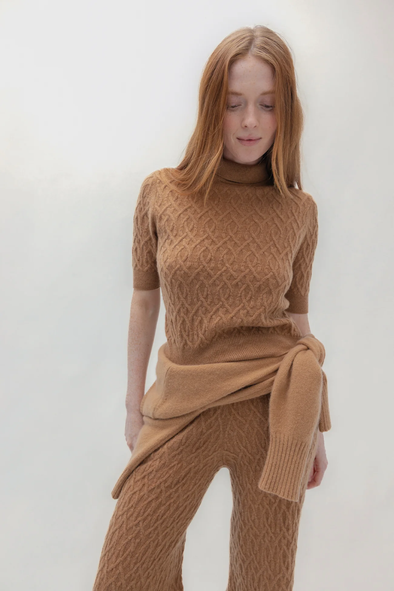 CABLE KNIT MOCK NECK - Image 4