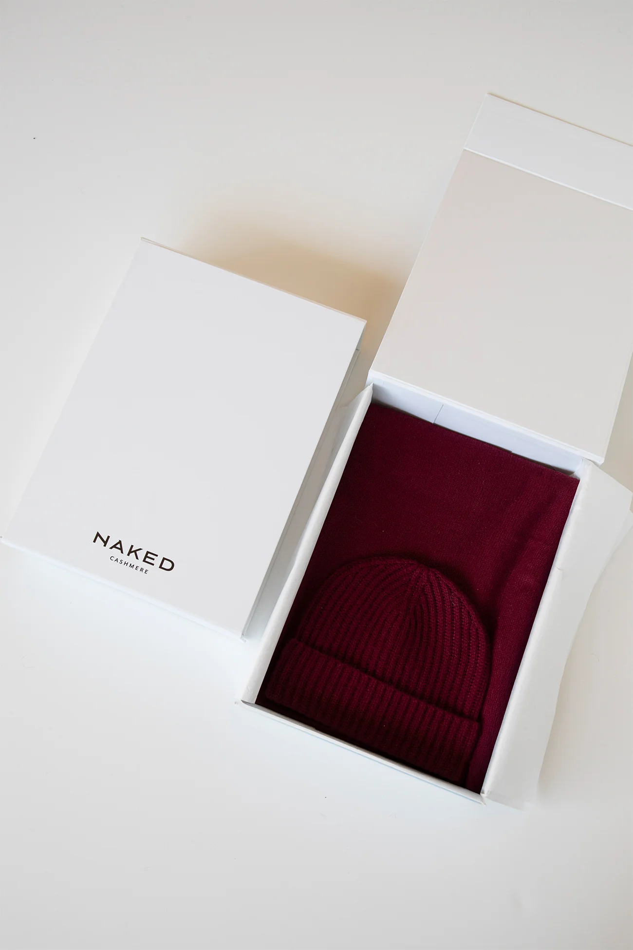 CASHMERE BEANIE & SCARF SET - Image 4