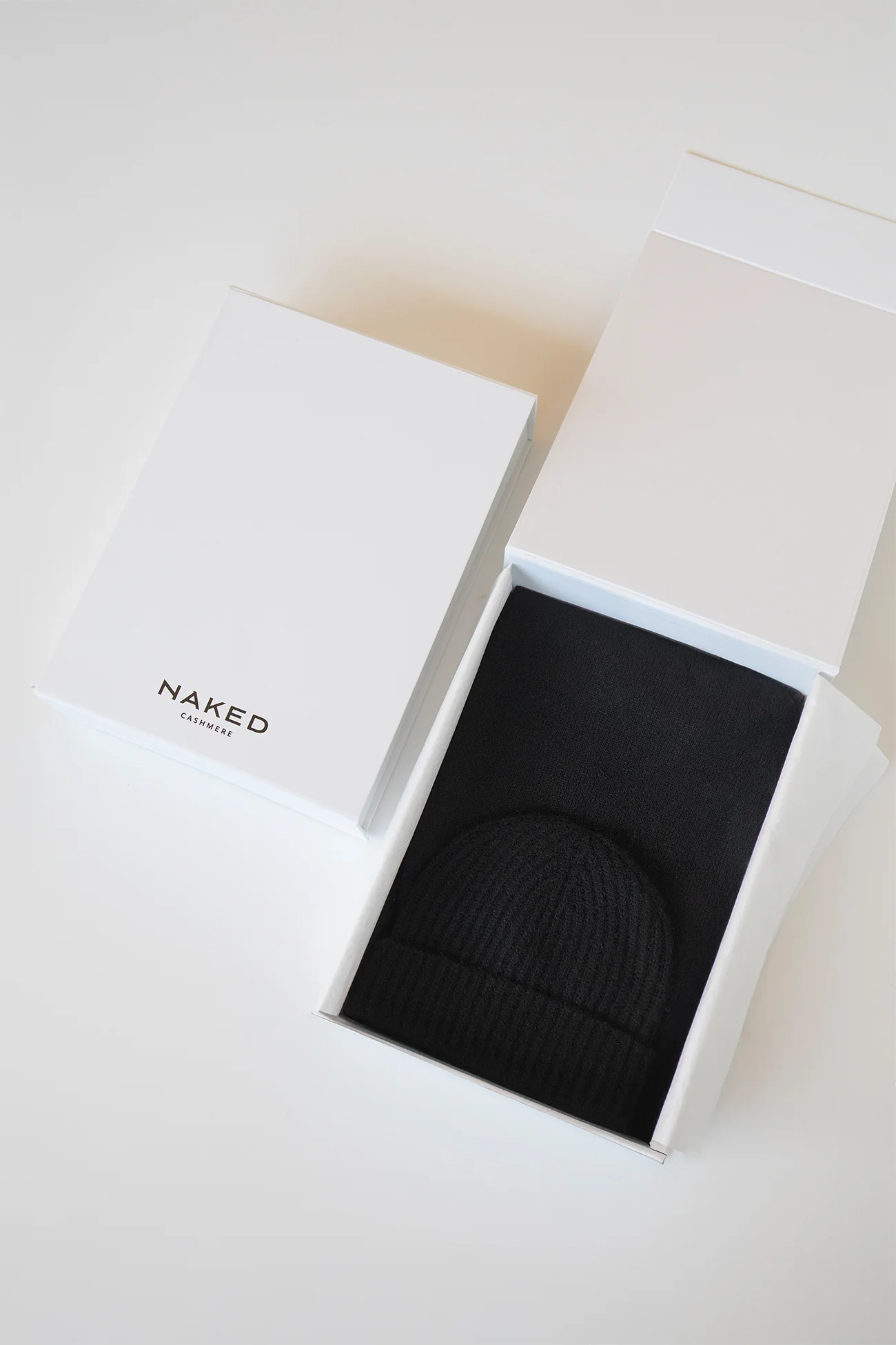 CASHMERE BEANIE & SCARF SET - Image 6