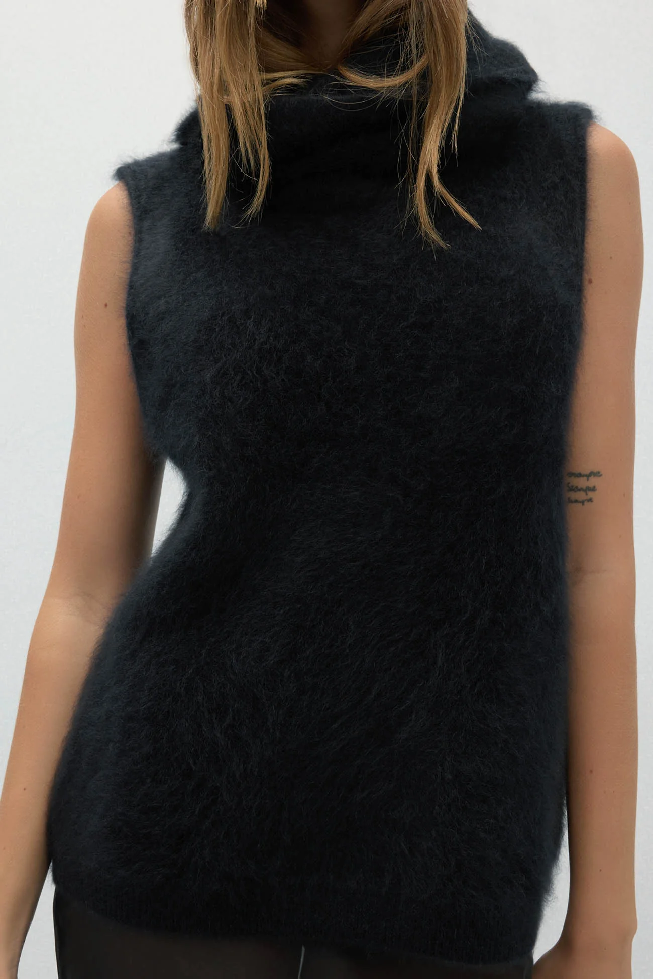 CHIARA SLEEVELESS TURTLENECK SWEATER - Image 12