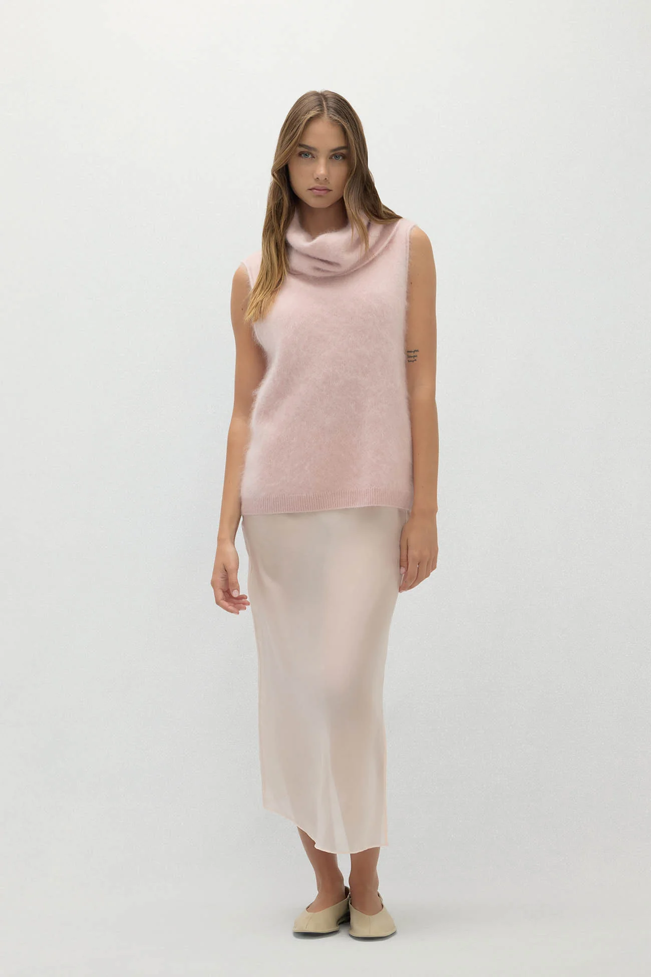 CHIARA SLEEVELESS TURTLENECK SWEATER - Image 20
