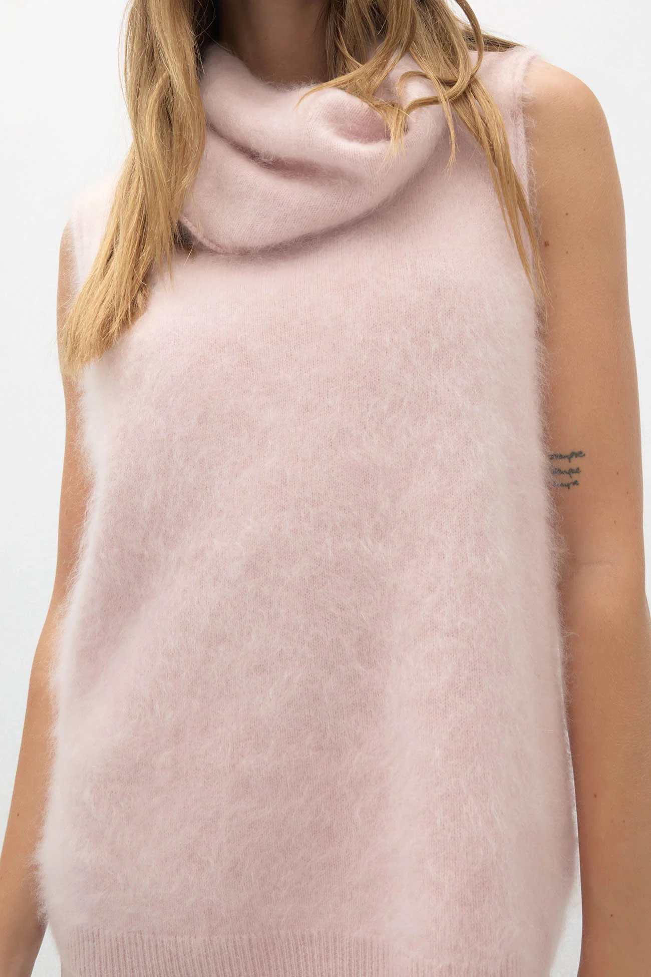 CHIARA SLEEVELESS TURTLENECK SWEATER - Image 24