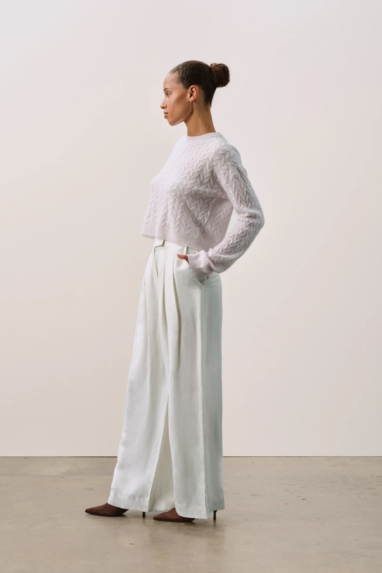 CHRISSY CROPPED CABLE KNIT SWEATER - Image 3