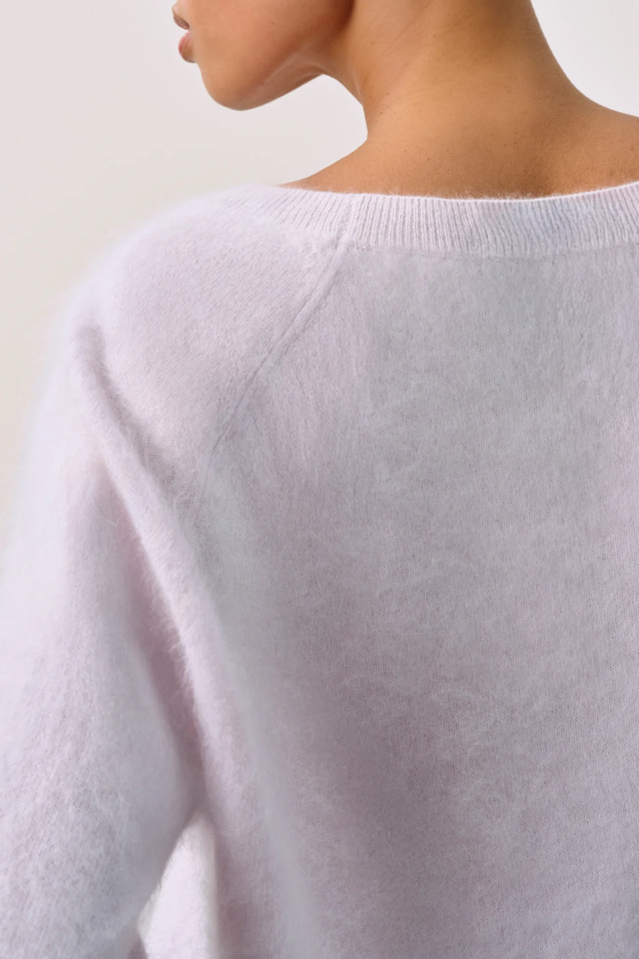 DOVE BRUSHED CASHMERE BOATNECK - Image 18