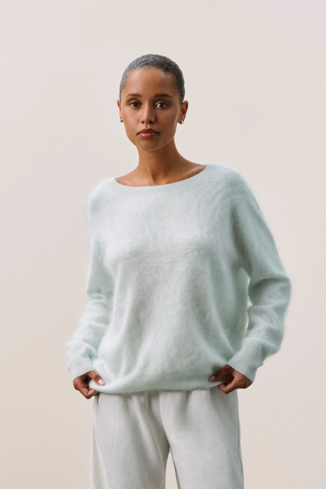 DOVE BRUSHED CASHMERE BOATNECK - Image 9