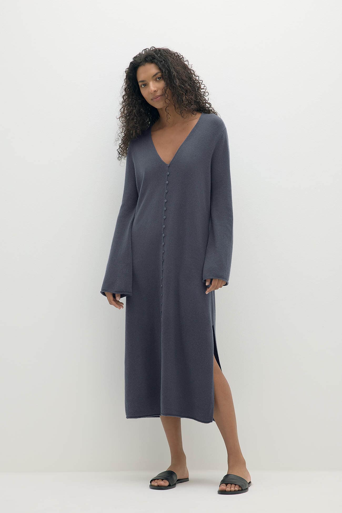 ELOISE BUTTON-FRONT CASHMERE KAFTAN - Image 14