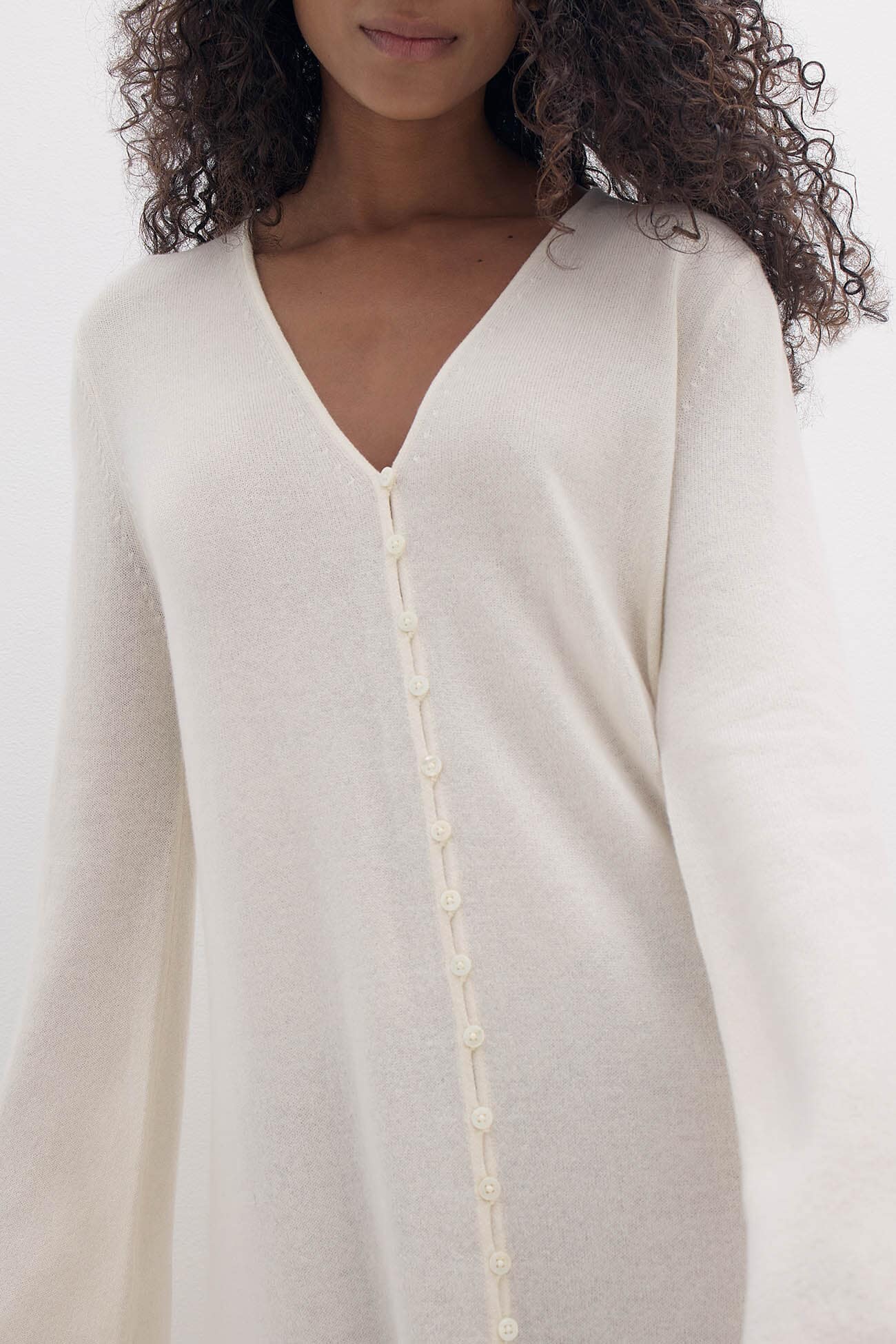 ELOISE BUTTON-FRONT CASHMERE KAFTAN - Image 4