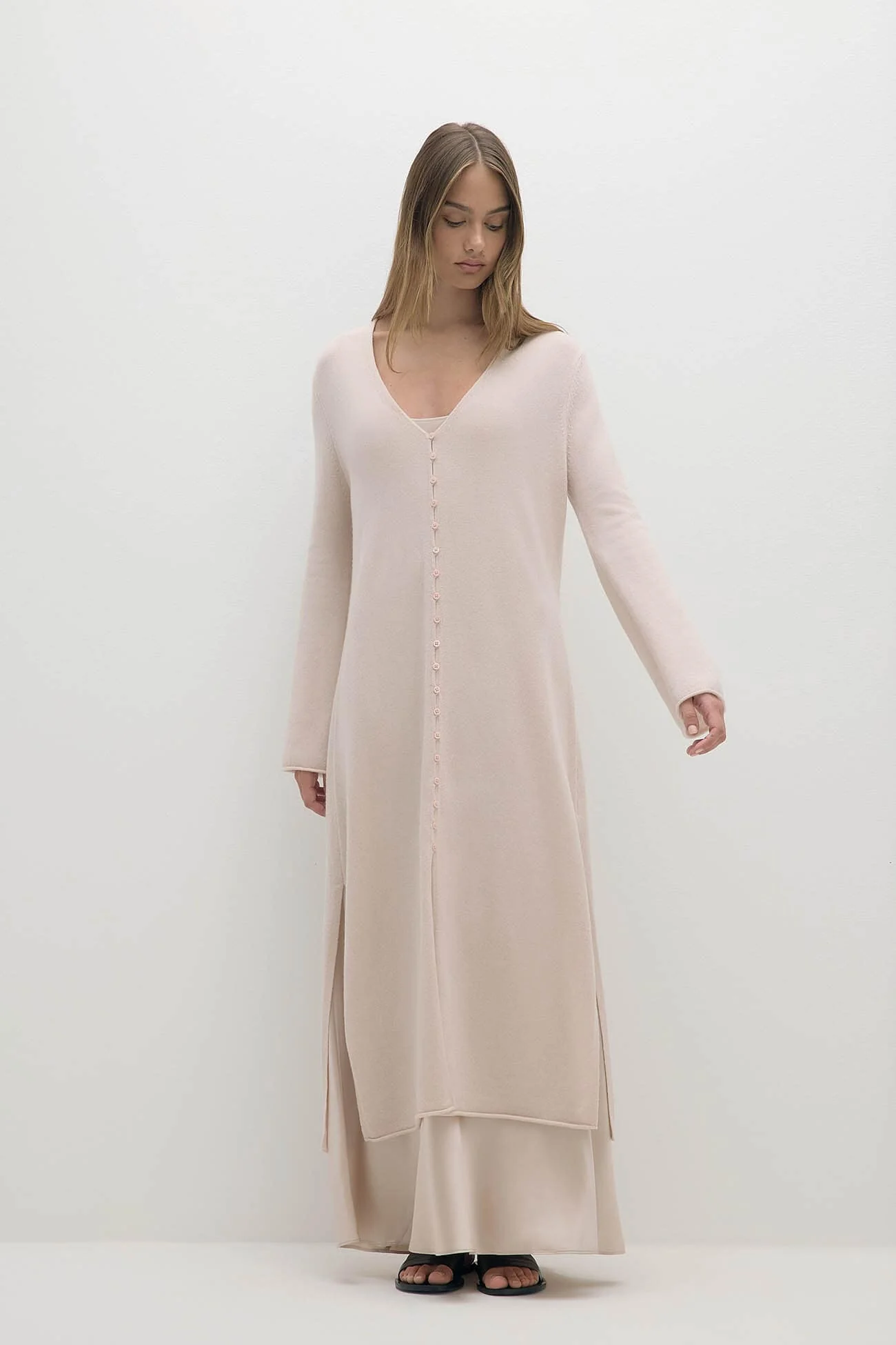 ELOISE BUTTON-FRONT CASHMERE KAFTAN - Image 7