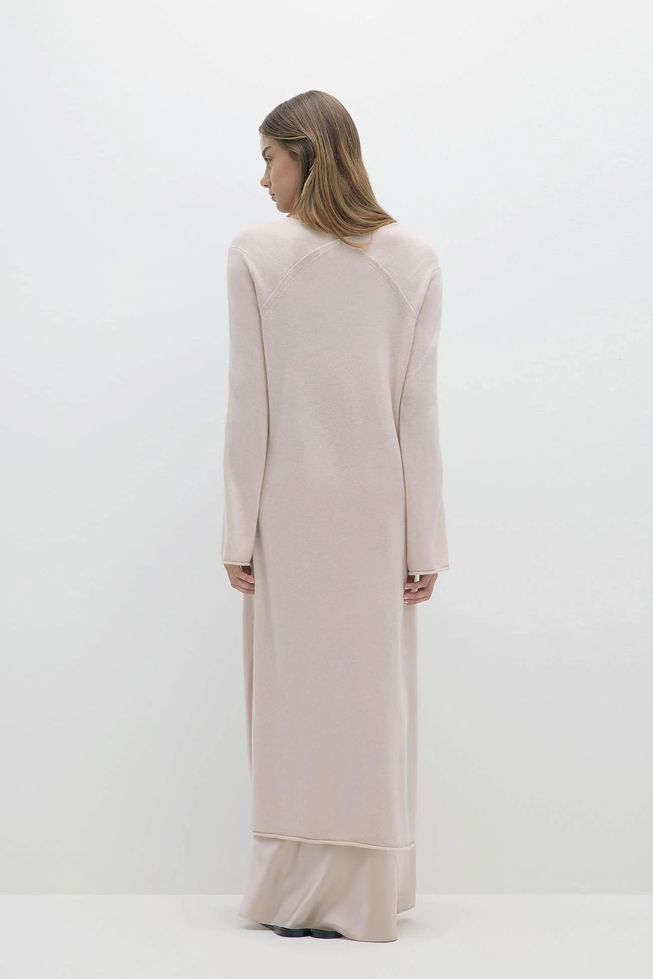 ELOISE BUTTON-FRONT CASHMERE KAFTAN - Image 9