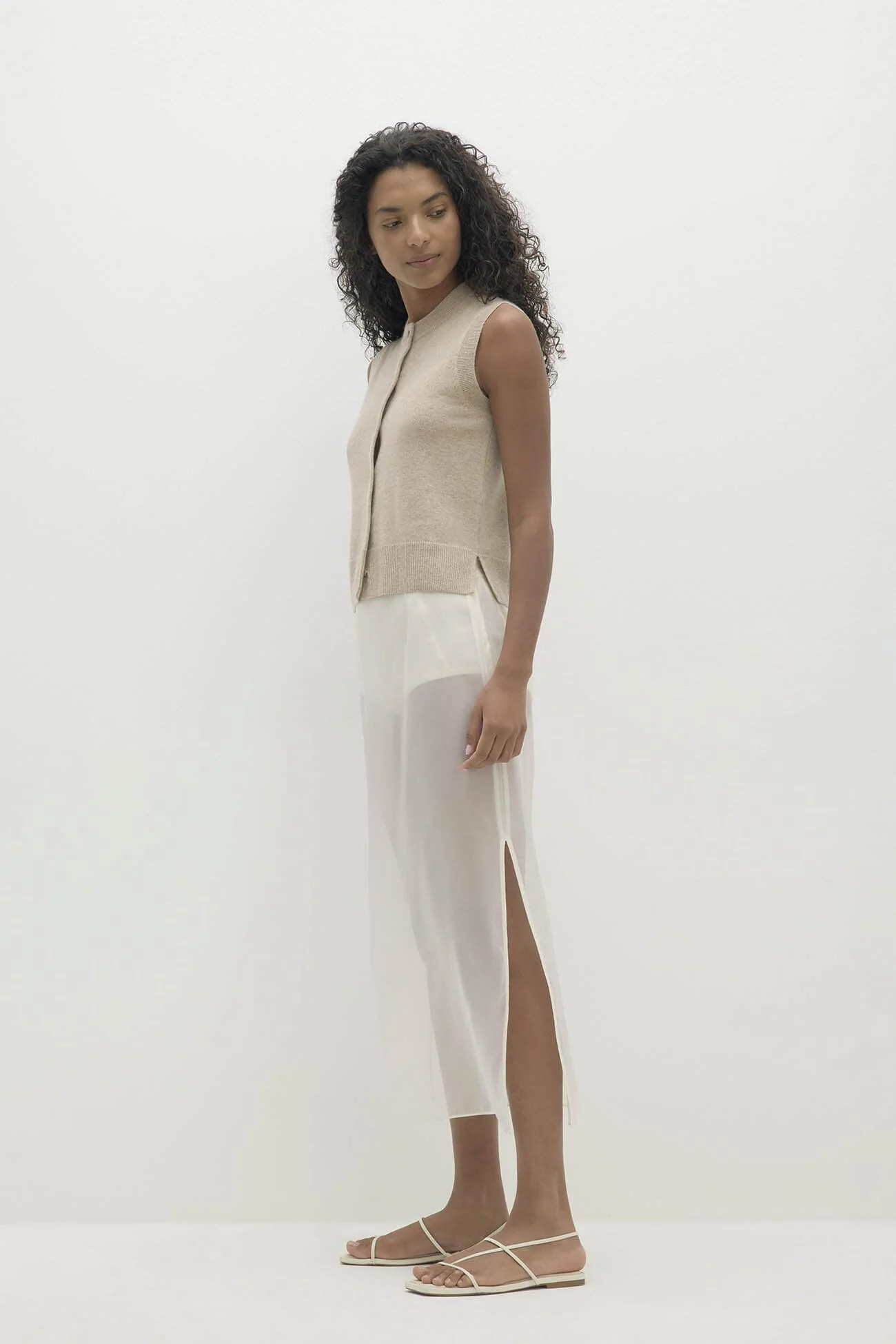 EMMALINE BUTTON-UP CASHMERE SWEATER VEST - Image 20