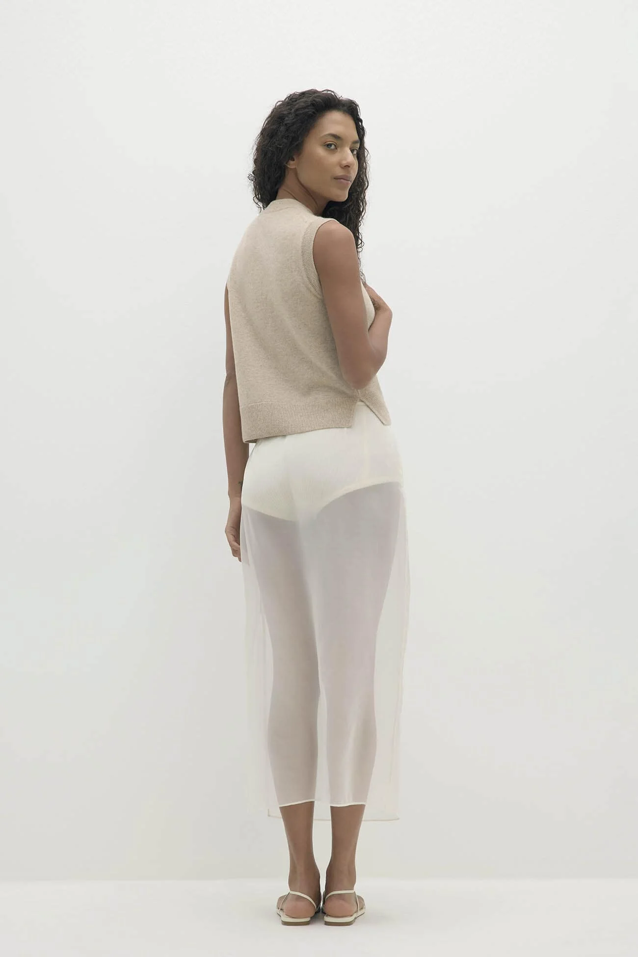 EMMALINE BUTTON-UP CASHMERE SWEATER VEST - Image 21