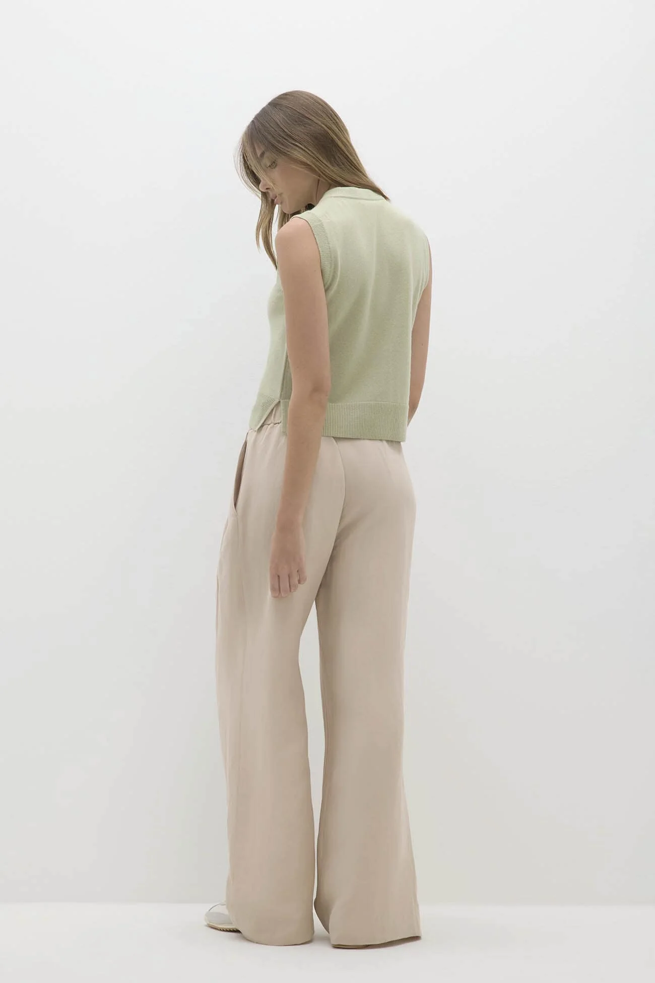 EMMALINE BUTTON-UP CASHMERE SWEATER VEST - Image 3