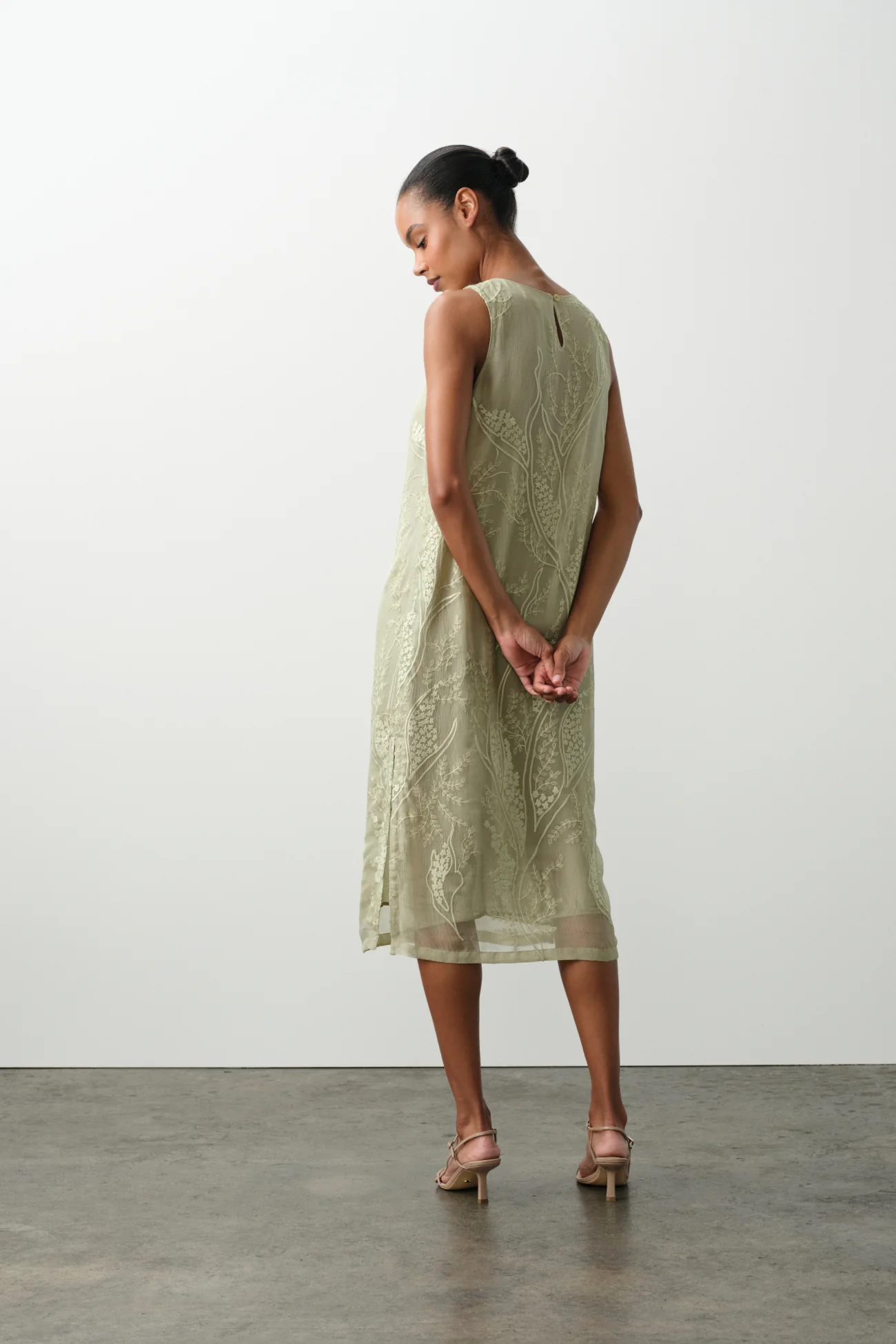 GILLIAN FLORAL SILK CHIFFON MIDI DRESS - Image 8