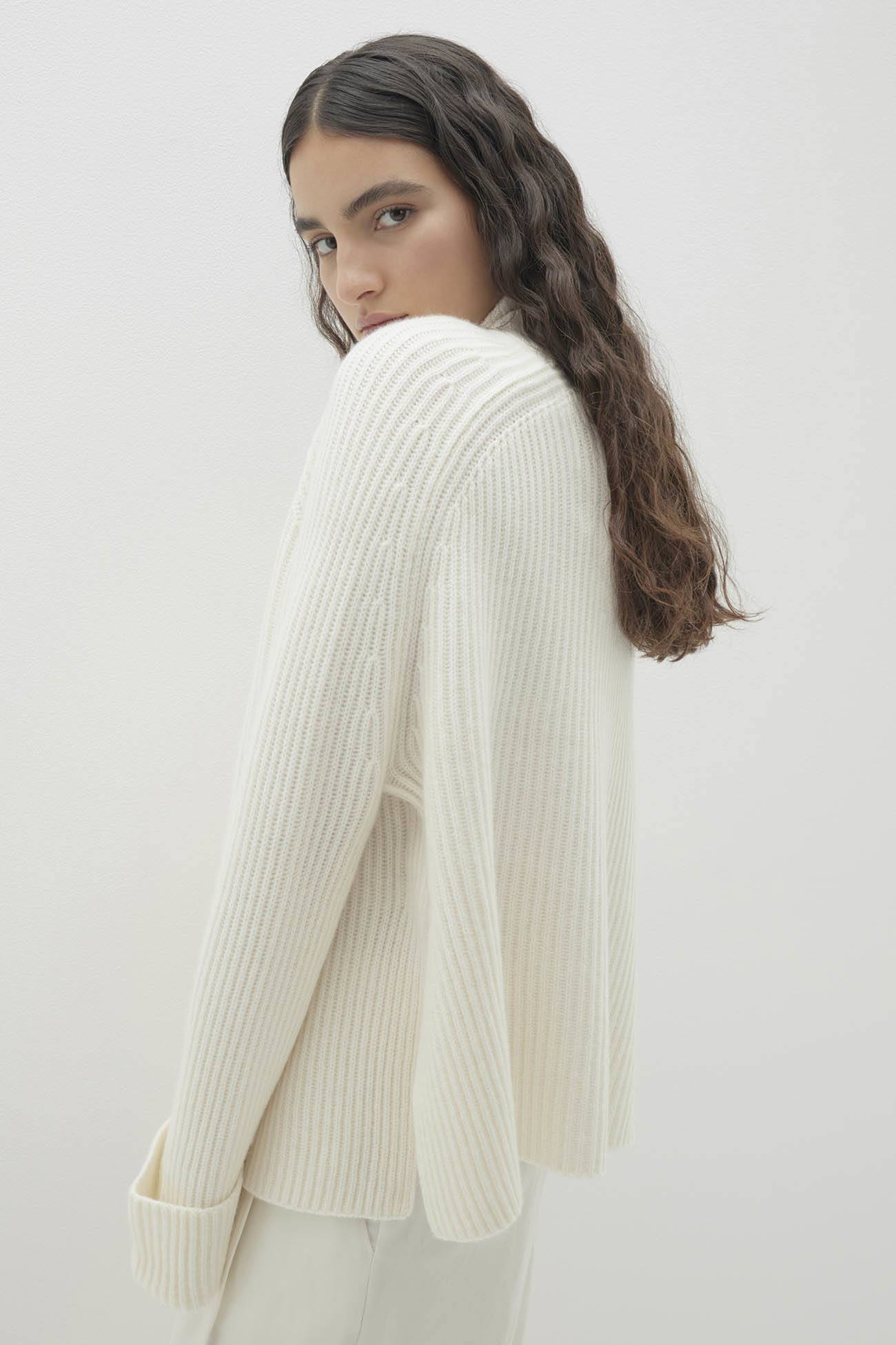 ISABELLA CASHMERE TURTLENECK - Image 5