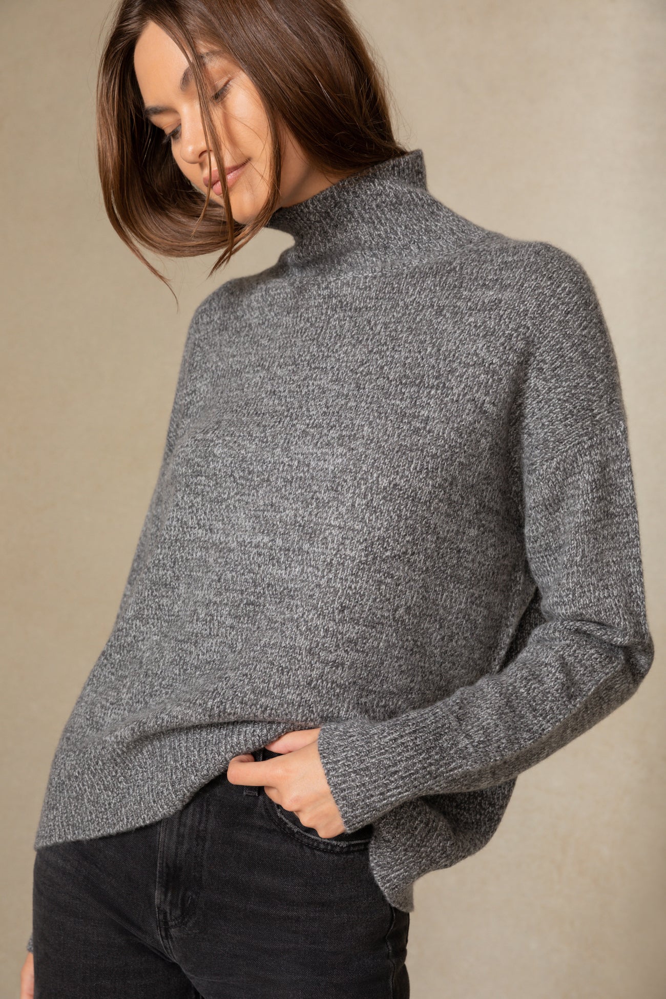 JOSLYN TURTLENECK CASHMERE SWEATER - Image 30