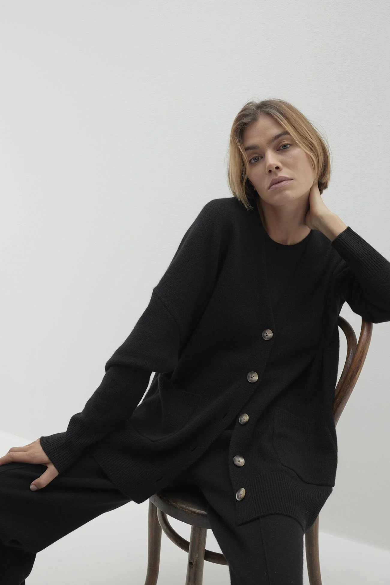 LILY BUTTON-UP CASHMERE CARDIGAN - Image 5