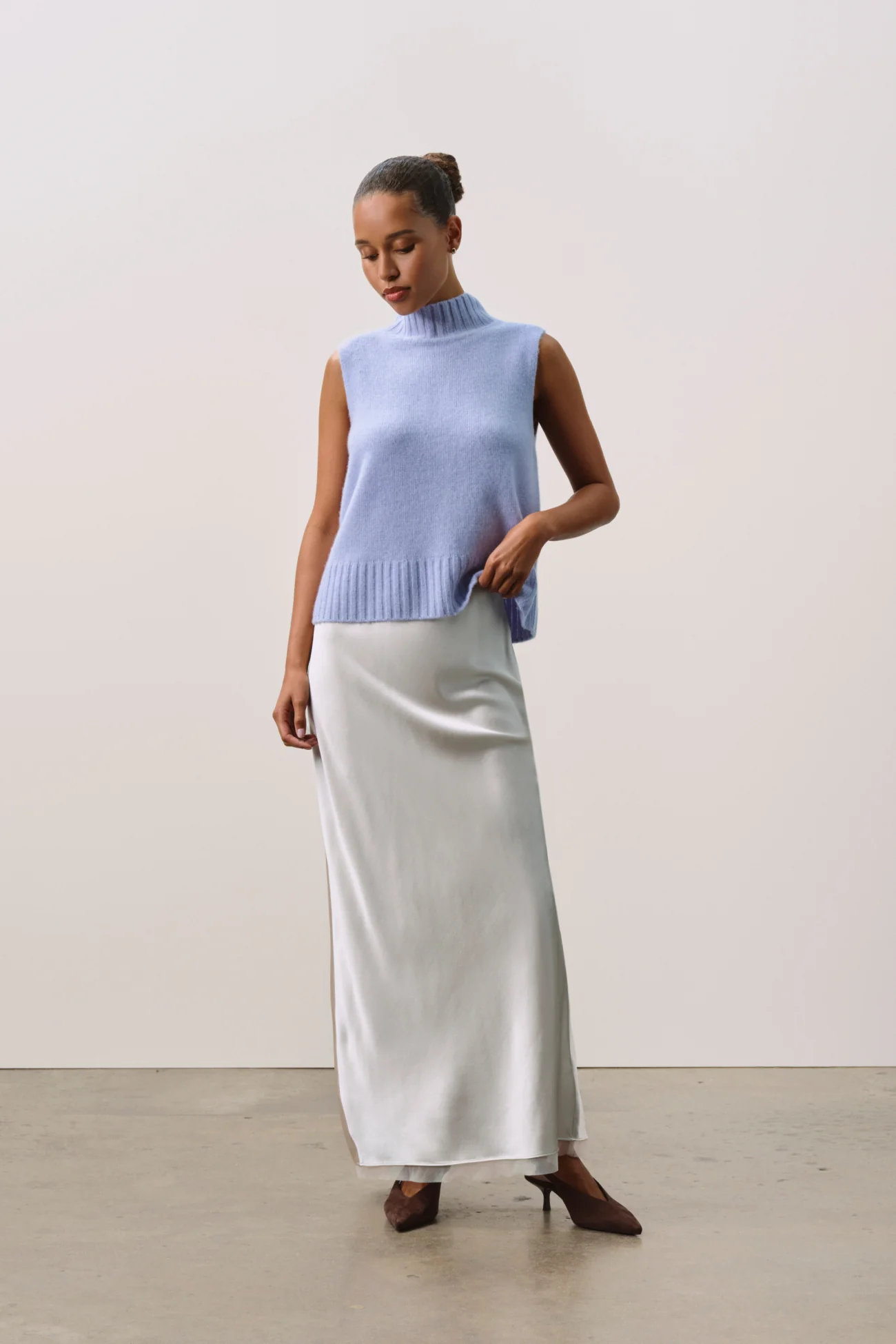LOUISA SLEEVELESS MOCK NECK - Image 15
