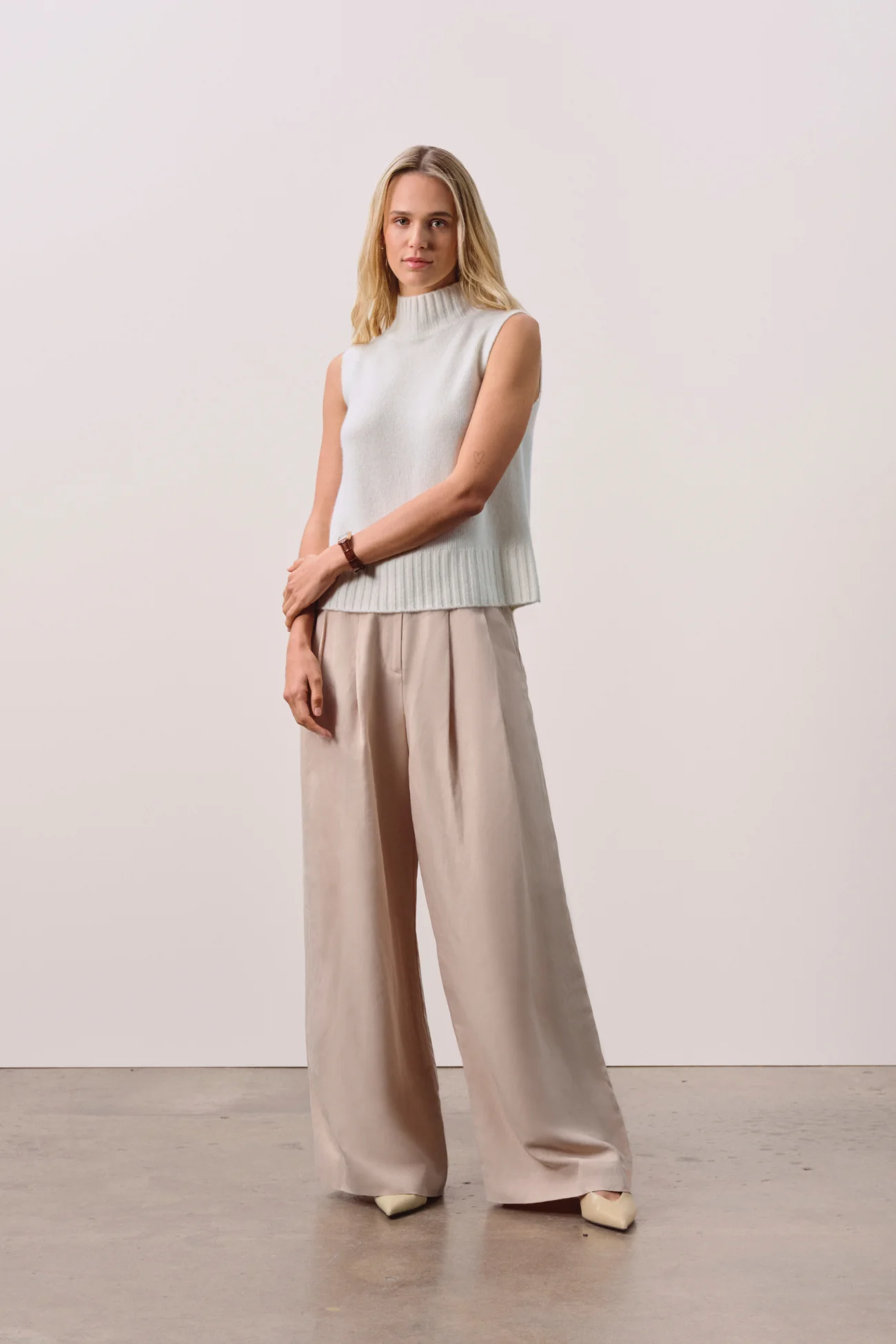 LOUISA SLEEVELESS MOCK NECK - Image 8