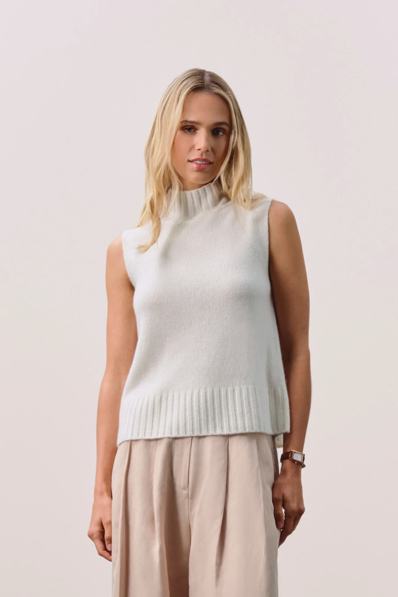 LOUISA SLEEVELESS MOCK NECK - Image 9