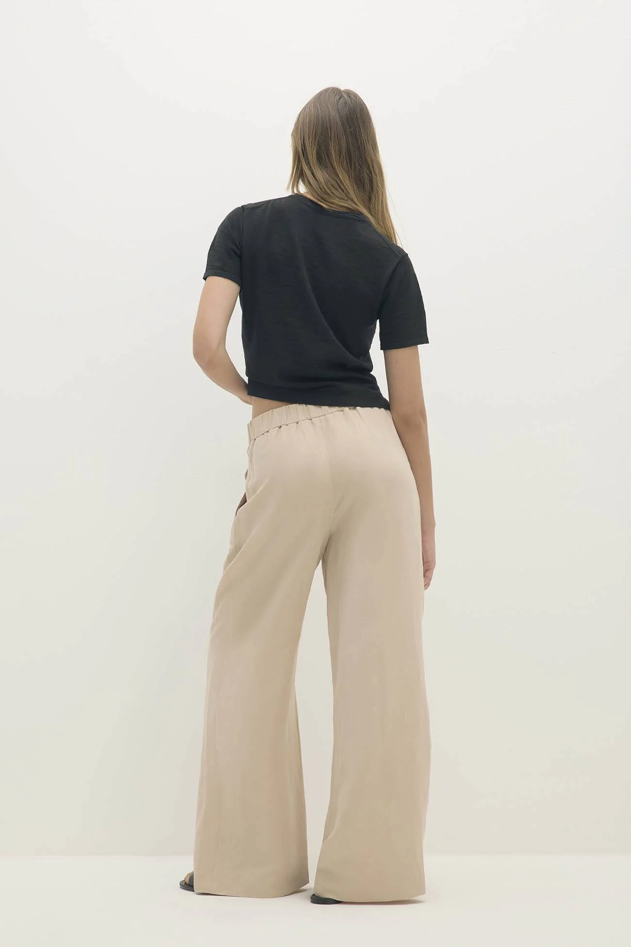 NELLA ORGANIC COTTON CREWNECK TEE - Image 3