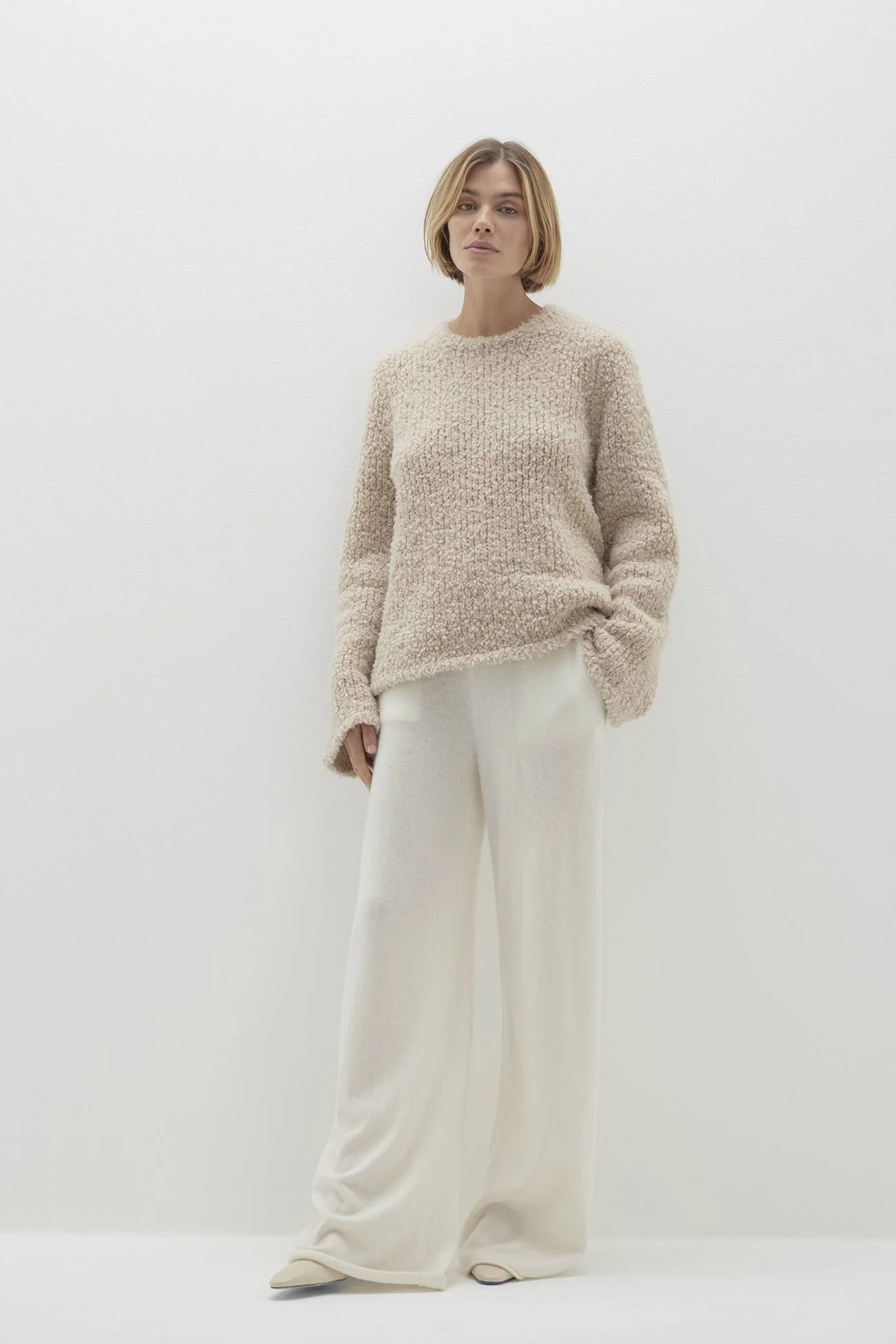 NIMAH TEDDY CREWNECK SWEATER - Image 14