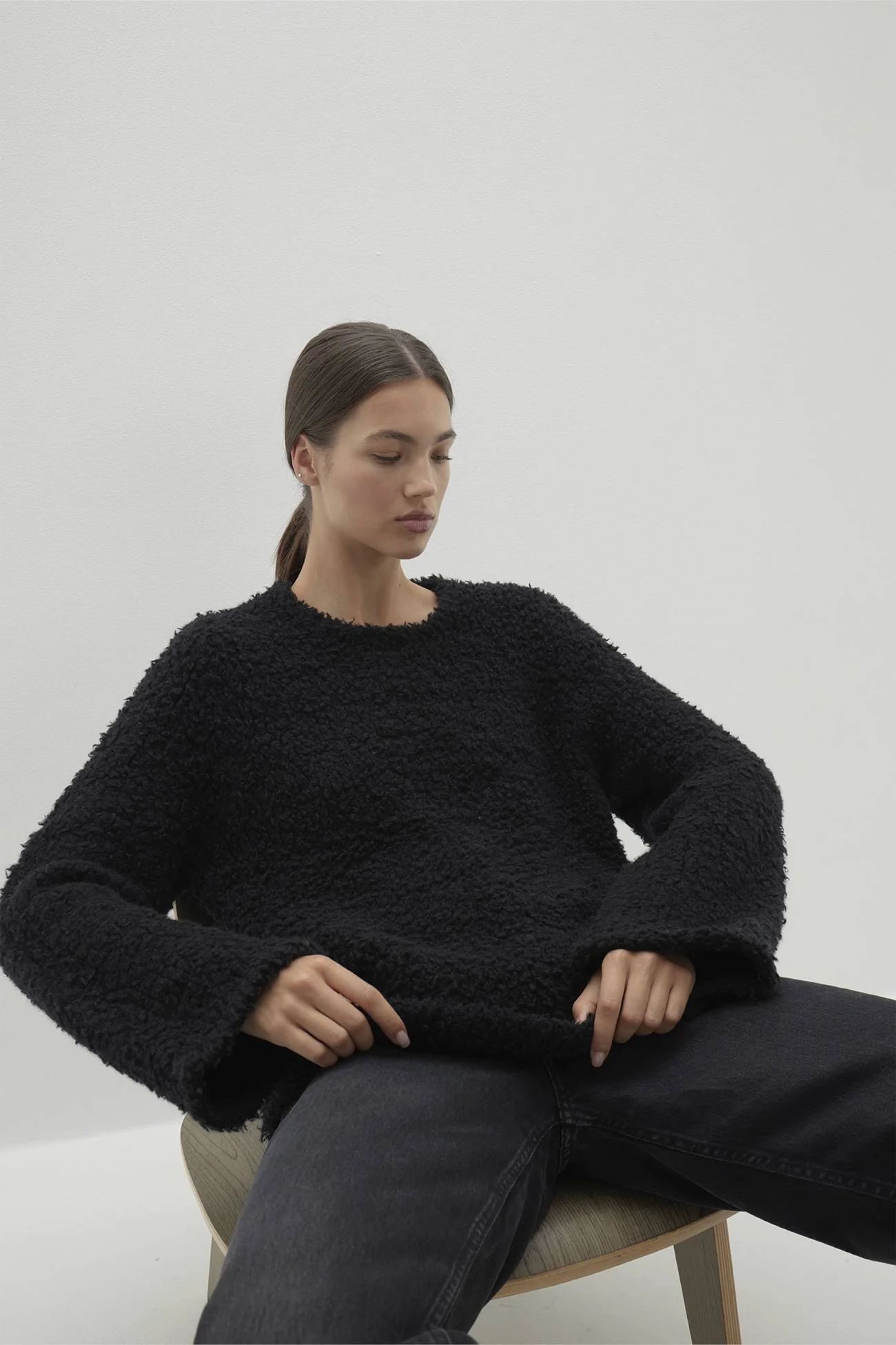 NIMAH TEDDY CREWNECK SWEATER - Image 5