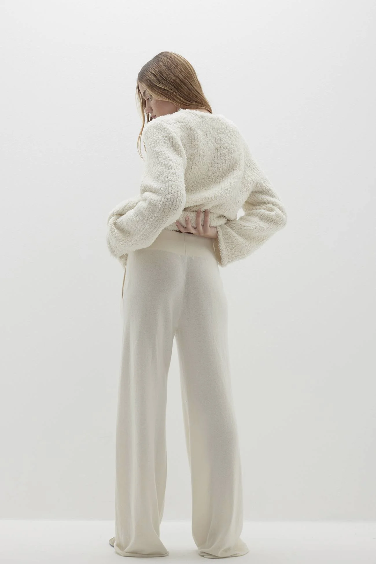 NIMAH TEDDY CREWNECK SWEATER - Image 9