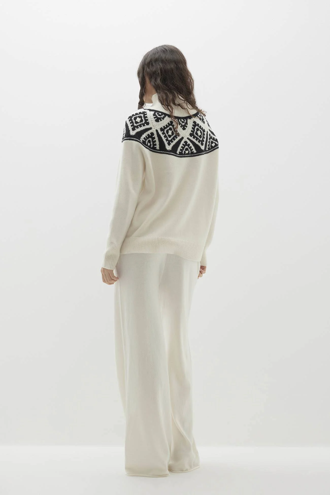 OONA CASHMERE BLEND TURTLENECK SWEATER - Image 4