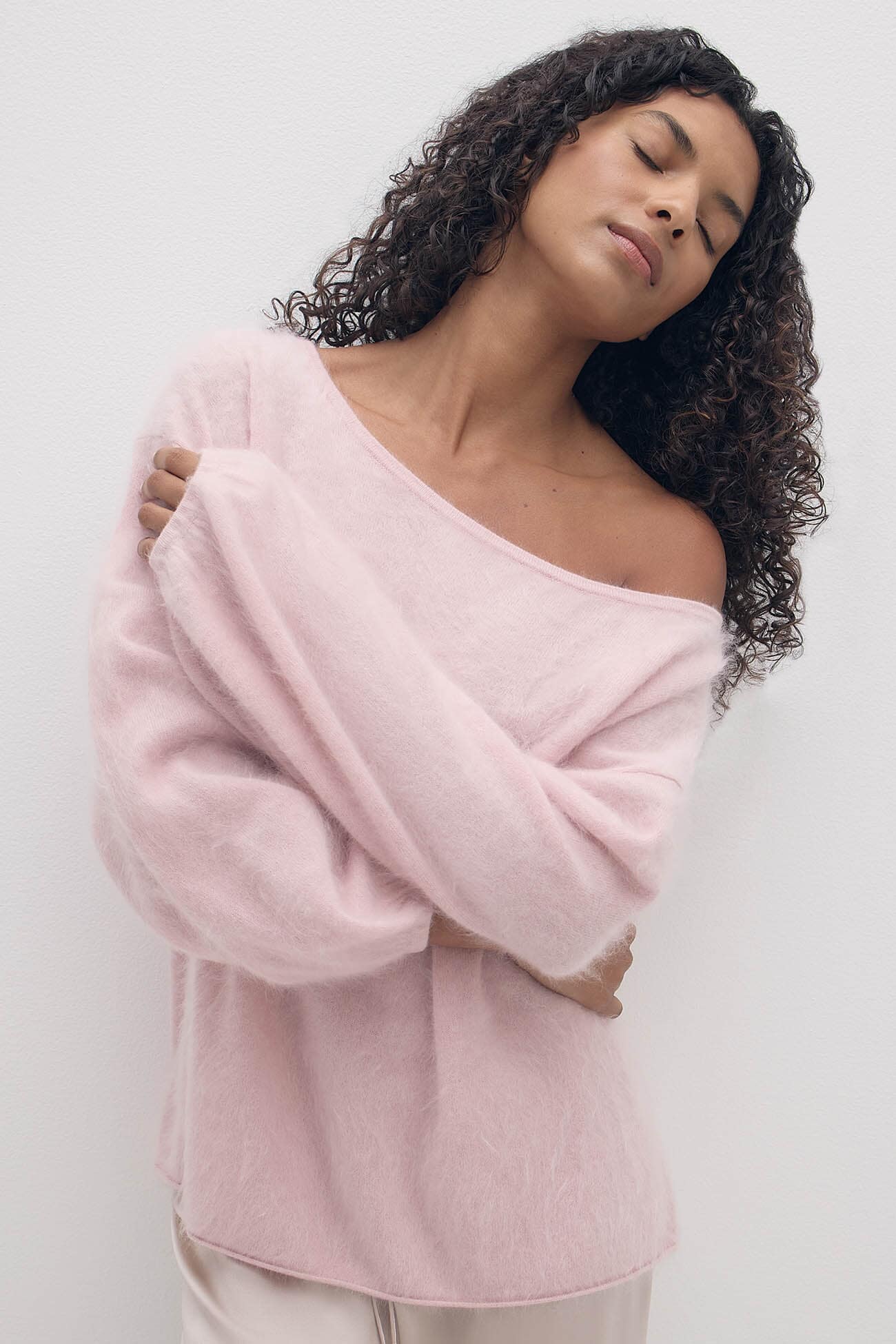 PENELOPE BRUSHED CASHMERE BOATNECK SWEATER - Image 16