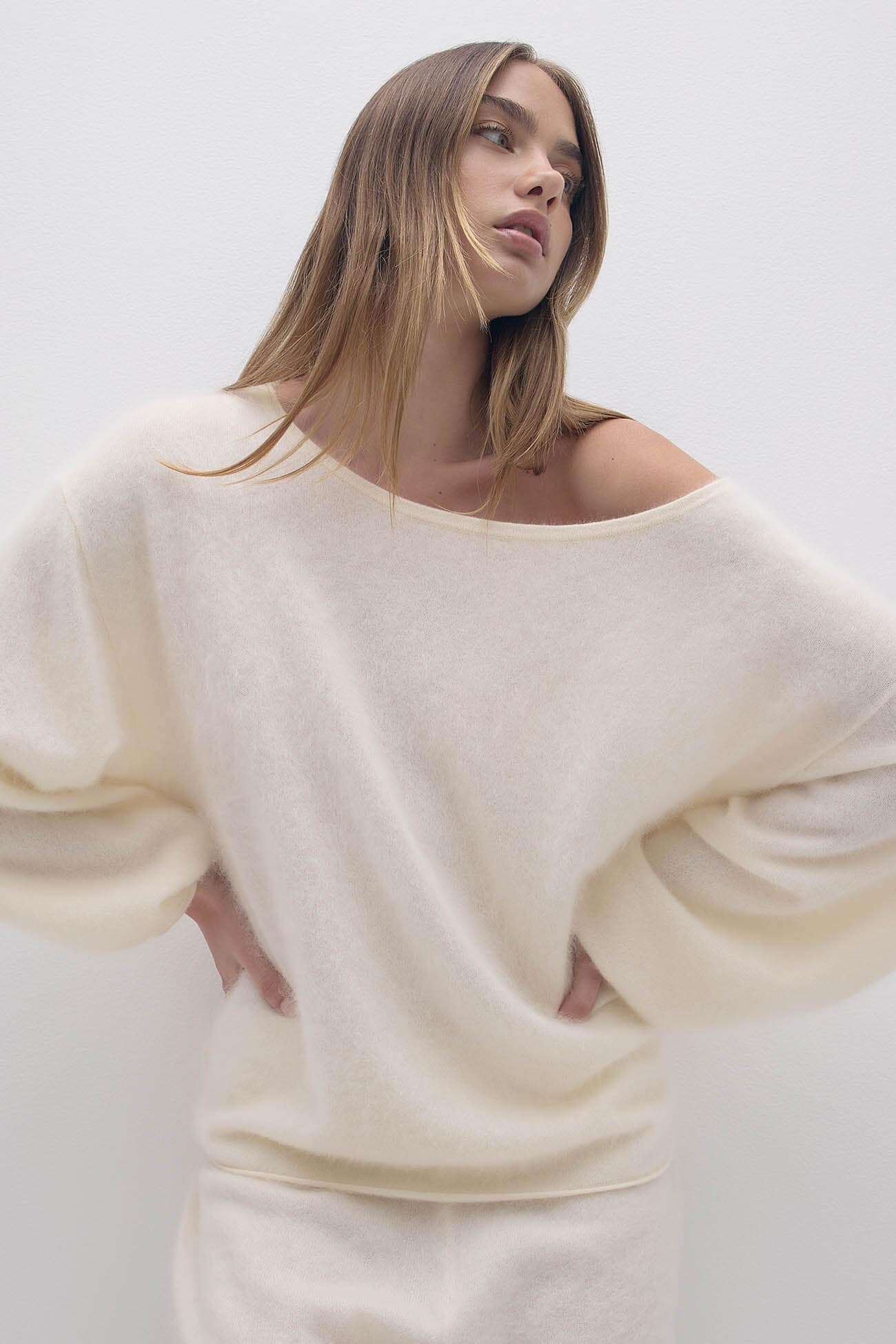 PENELOPE BRUSHED CASHMERE BOATNECK SWEATER - Image 6