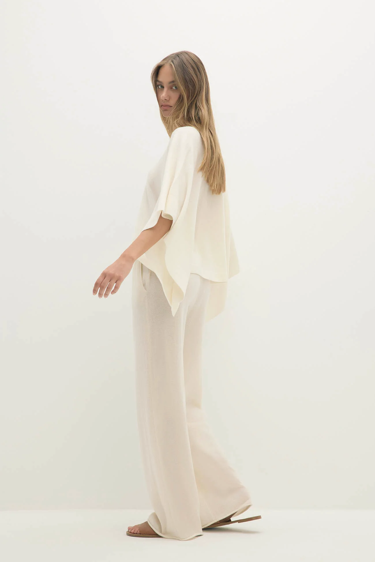 PERLA CASHMERE PONCHO - Image 2