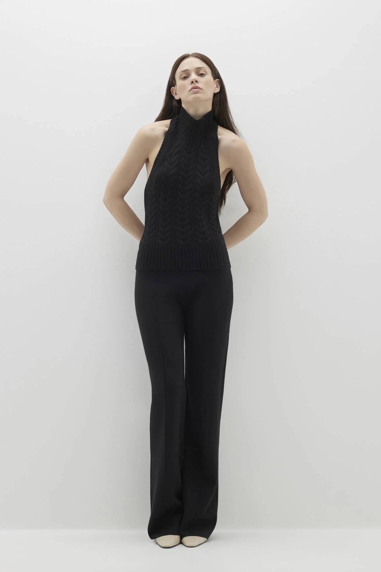 RUNA CABLE KNIT CASHMERE HALTER - Image 11