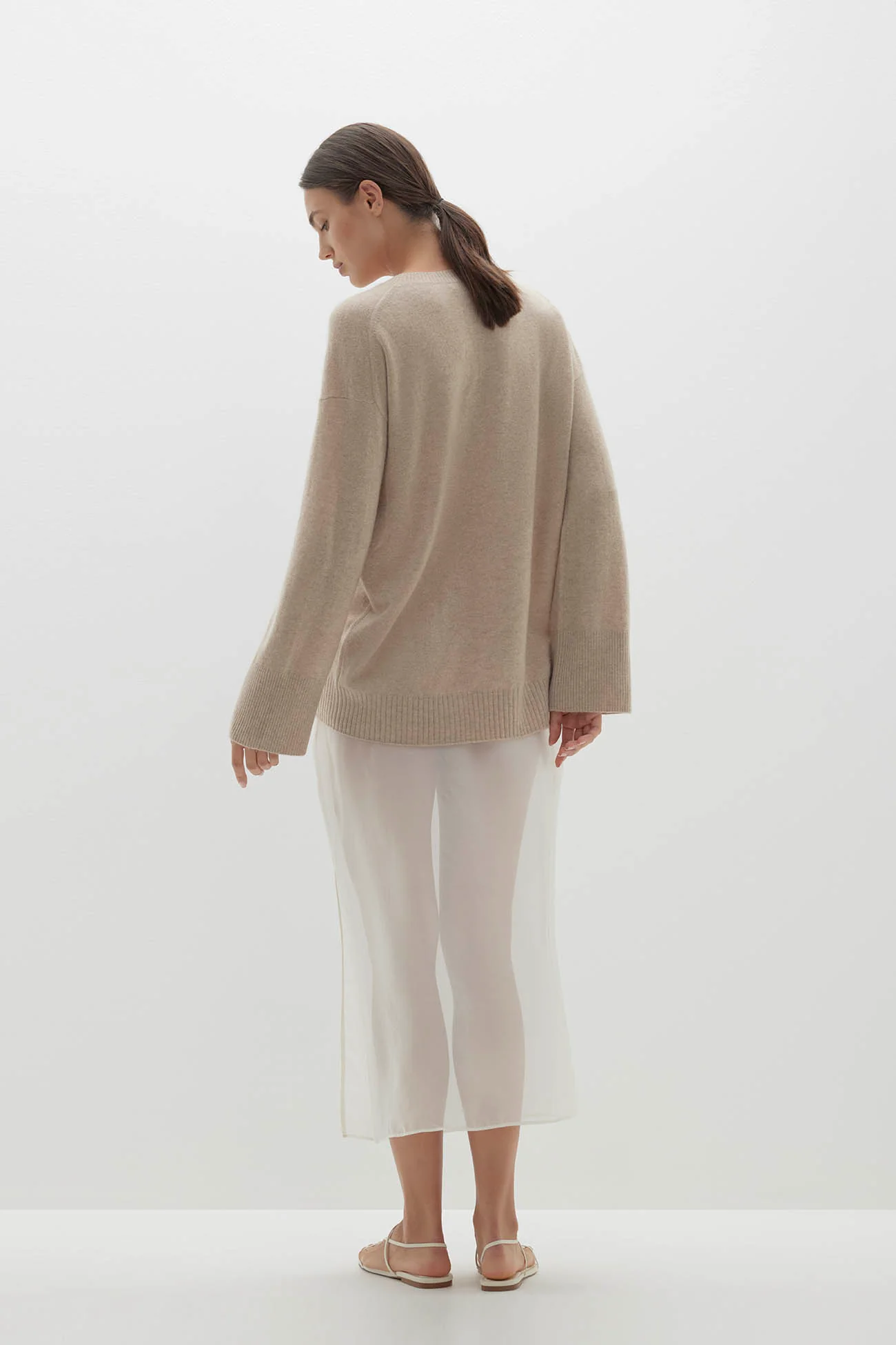 VIOLA V-NECK CASHMERE SWEATER - Image 20
