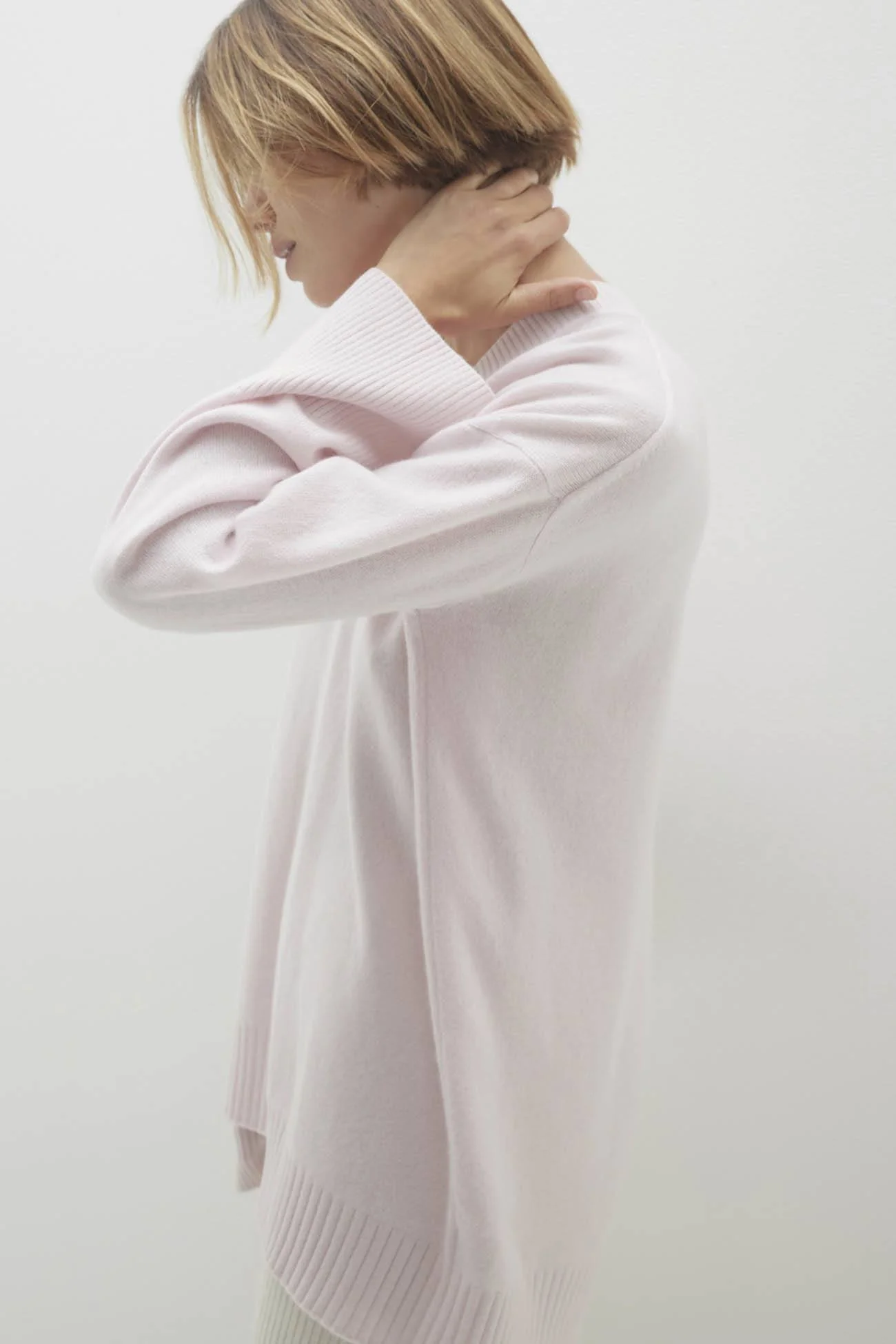 VIOLA V-NECK CASHMERE SWEATER - Image 27