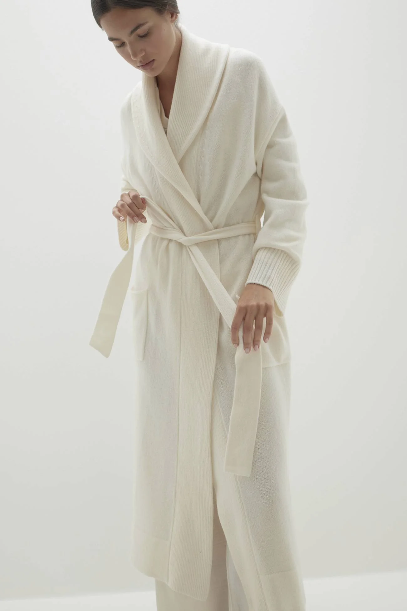 YASMIN CASHMERE ROBE - Image 17