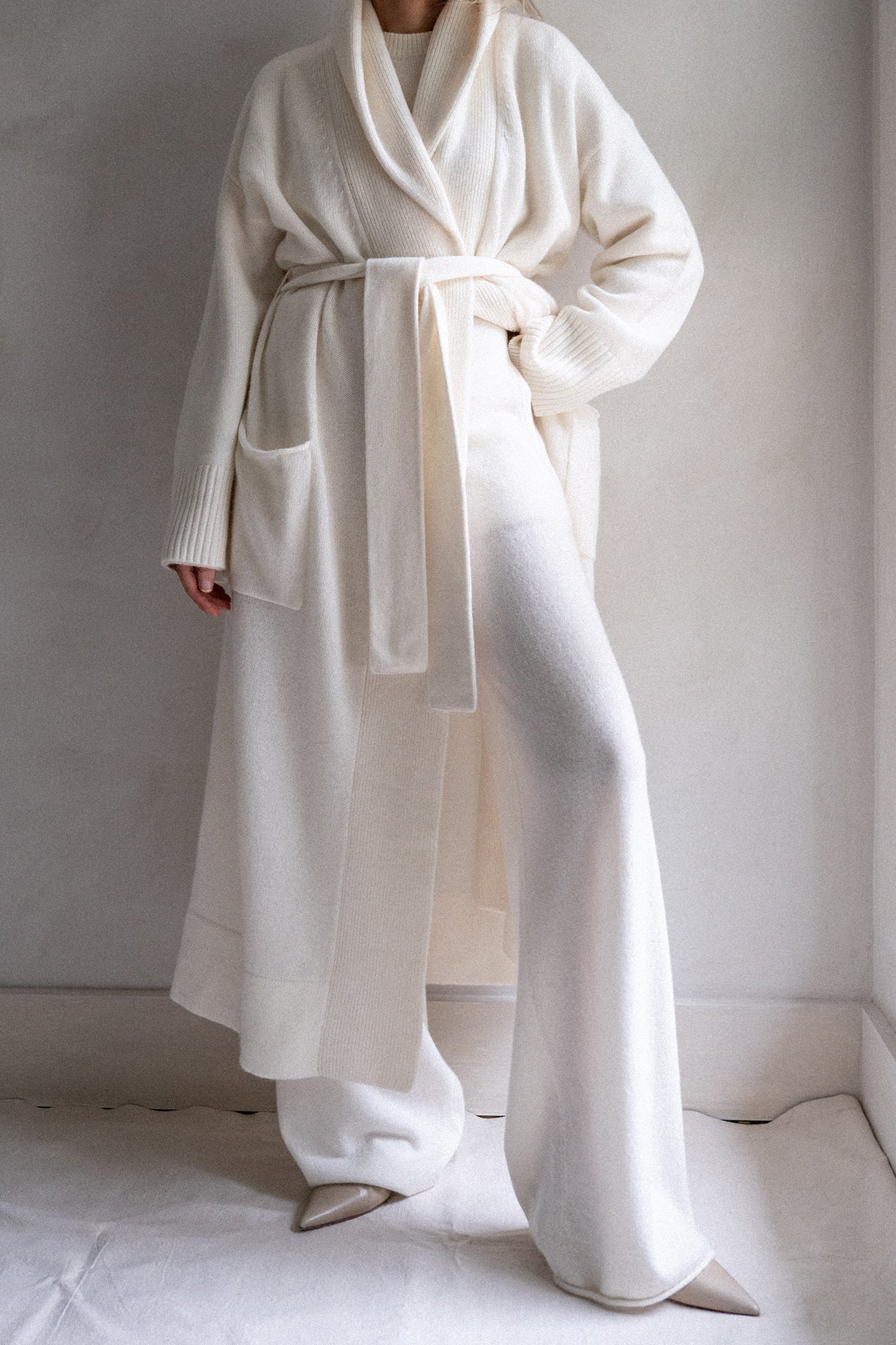 YASMIN CASHMERE ROBE - Image 21